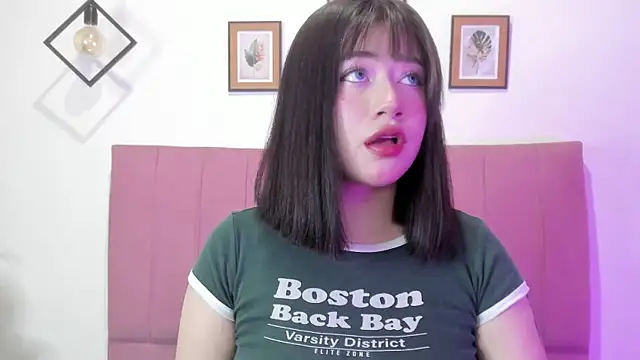 GENNESIS LOVE online show from November 2025 12:33:01 AM