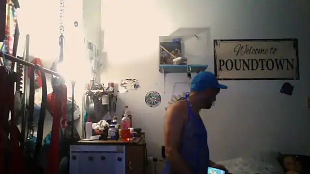 Snapshot of ROCKHARDDADDY86 chatting on June 2026 06:58:01 AM ROCKHARDDADDY86 online show from June 2026 06:58:01 AM