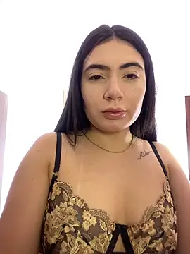 Mia 222 online show from April 2026 11:25:02 AM