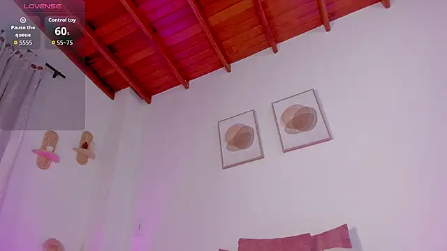 Snapshot of Mia_222 chatting on December 2025 10:31:02 AM Mia 222 online show from December 2025 10:31:02 AM