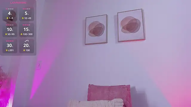 Snapshot of Mia_222 chatting on September 2025 10:43:02 AM Mia 222 online show from September 2025 10:43:02 AM