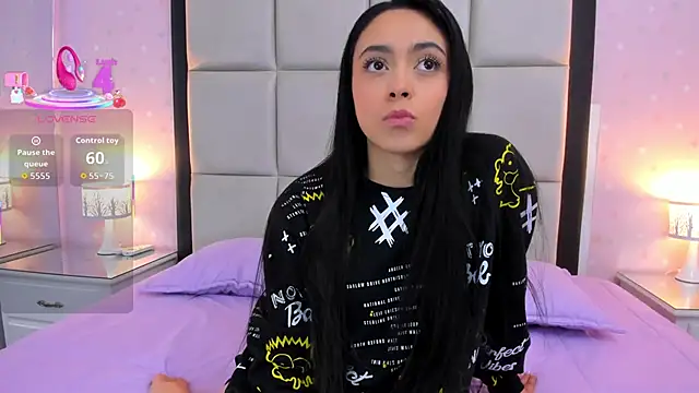 Snapshot of HannaClarrk_ chatting on September 2025 12:45:01 PM HannaClarrk online show from September 2025 12:45:01 PM