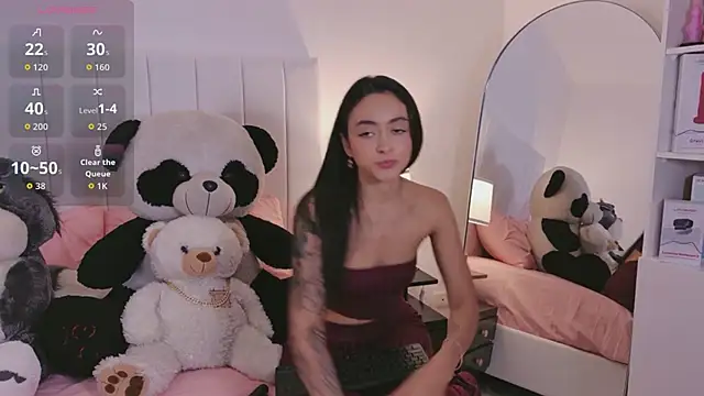 HannaClarrk  online show from April 2026 08:35:01 PM