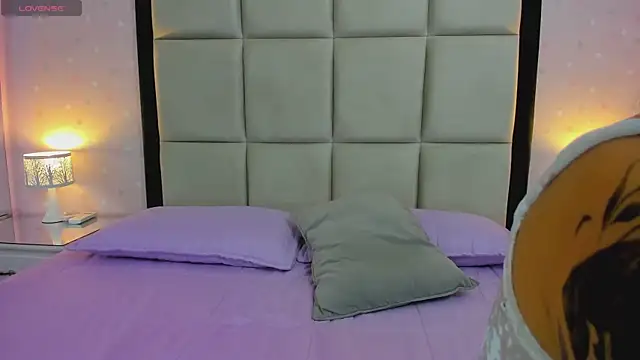 Snapshot of HannaClarrk_ chatting on November 2025 12:09:02 PM HannaClarrk online show from November 2025 12:09:02 PM