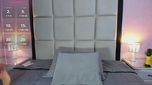 HannaClarrk  online show from January 2026 01:06:02 PM