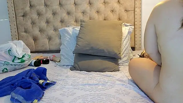 Anya Texas online show from February 2026 09:14:02 PM