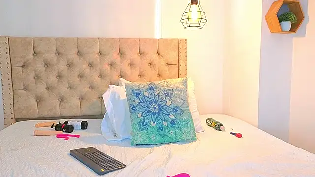 Anya Texas online show from October 2025 07:58:01 PM