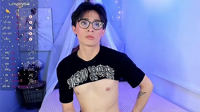 Snapshot of cherryy_boy chatting on May 2026 09:54:01 PM cherryy boy online show from May 2026 09:54:01 PM