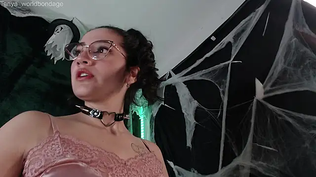 Tanya WorldBondage online show from November 2025 12:47:01 AM