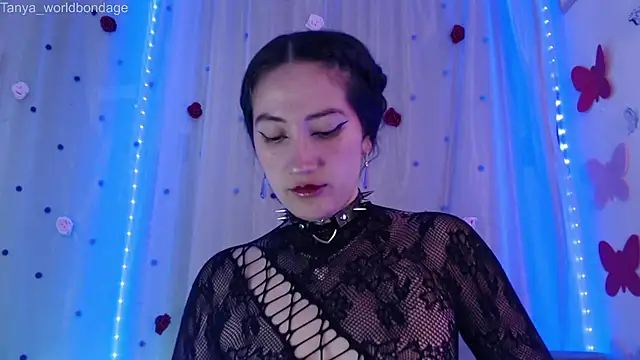 Tanya WorldBondage online show from April 2026 10:38:02 PM