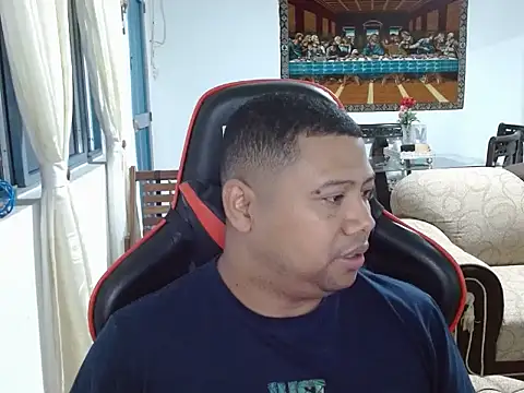 Hoowar2012 online show from November 2025 12:38:01 AM