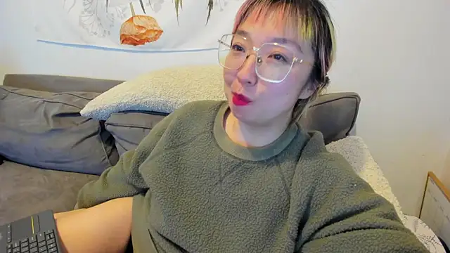 Snapshot of luxgray chatting on February 2025 04:04:01 AM luxgray online show from February 2025 04:04:01 AM