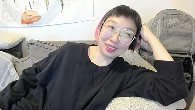 luxgray online show from December 2025 11:07:01 PM