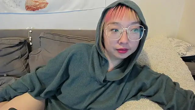 Snapshot of luxgray chatting on December 2024 02:19:02 AM luxgray online show from December 2024 02:19:02 AM