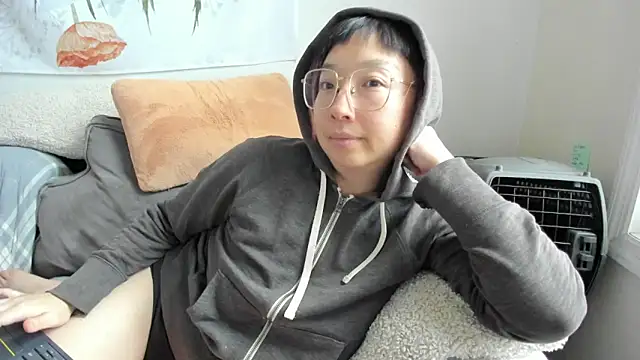 Snapshot of luxgray chatting on December 2025 08:14:02 PM luxgray online show from December 2025 08:14:02 PM