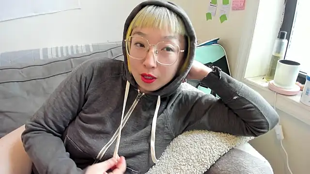 luxgray online show from April 2026 04:59:02 PM
