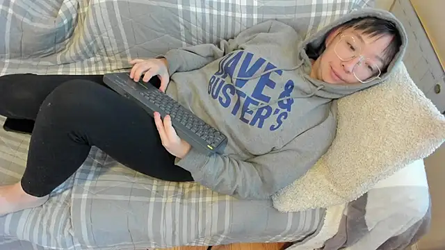 Snapshot of luxgray chatting on October 2025 09:49:02 PM luxgray online show from October 2025 09:49:02 PM