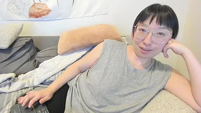 luxgray online show from February 2026 12:20:02 AM