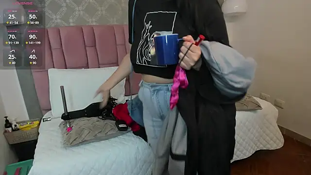 brithanyadams23 online show from December 2025 03:19:02 AM