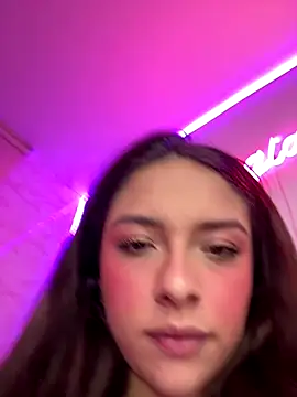 Snapshot of YovngBaby chatting on January 2026 03:32:01 AM YovngBaby online show from January 2026 03:32:01 AM