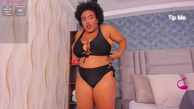 NiiaMoore online show from December 2025 08:44:02 PM