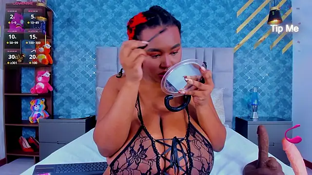 NiiaMoore online show from February 2026 09:10:02 PM