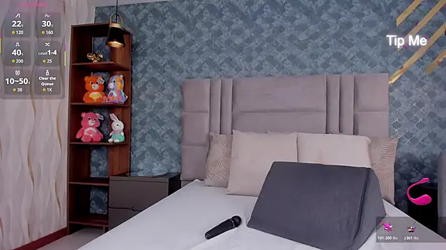 NiiaMoore online show from December 2025 08:24:02 PM