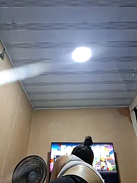 Liancy online show from November 2025 08:03:02 PM