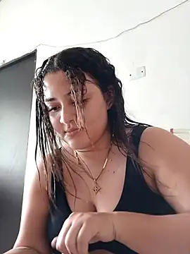 Liancy online show from February 2025 06:15:02 PM