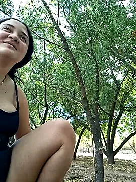 Liancy online show from October 2025 07:47:01 PM