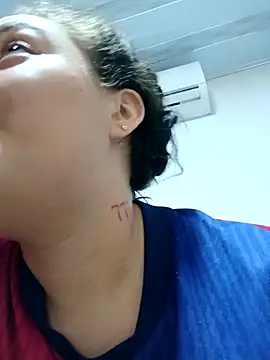 Liancy online show from November 2025 03:11:01 AM