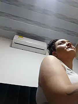 Liancy online show from January 2026 02:37:01 AM