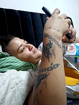 Liancy online show from December 2025 04:44:01 PM