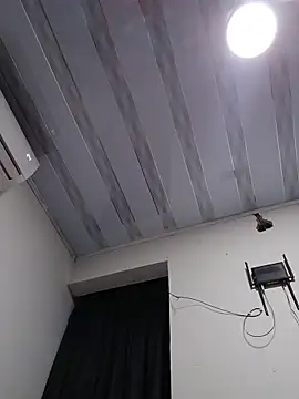 Liancy online show from May 2026 02:41:01 AM