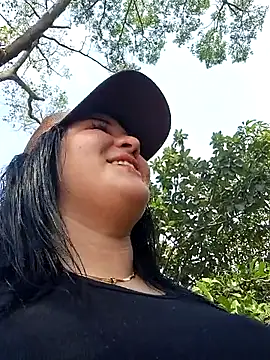 Liancy online show from March 2025 07:20:02 PM