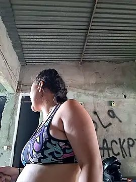 Liancy online show from October 2025 07:14:01 PM