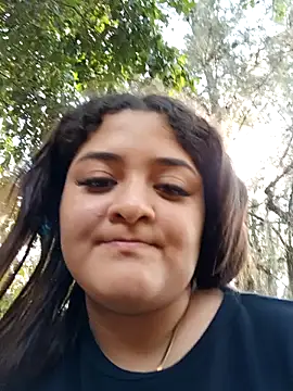 Liancy online show from February 2025 07:52:02 PM