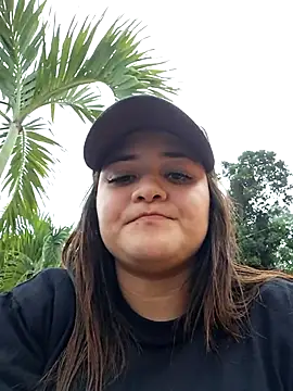 Liancy online show from March 2025 10:53:01 PM