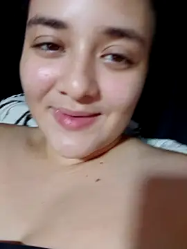 Liancy online show from November 2025 01:43:01 AM