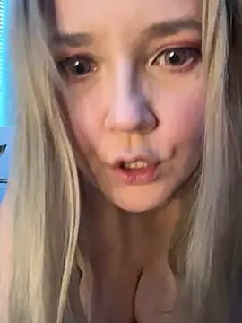 nymferatu online show from February 2025 07:19:02 PM