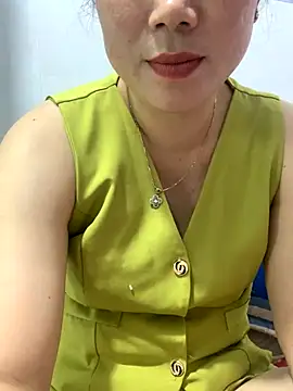 Snapshot of Baby-bigtits chatting on December 2025 03:38:02 AM Baby-bigtits online show from December 2025 03:38:02 AM