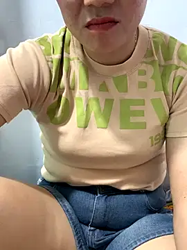 Snapshot of Baby-bigtits chatting on December 2025 04:13:02 AM Baby-bigtits online show from December 2025 04:13:02 AM