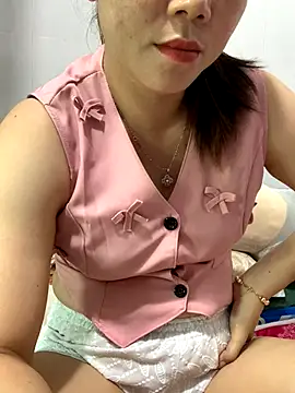 Snapshot of Baby-bigtits chatting on October 2025 02:10:01 AM Baby-bigtits online show from October 2025 02:10:01 AM
