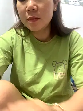 Snapshot of Baby-bigtits chatting on December 2025 10:42:01 PM Baby-bigtits online show from December 2025 10:42:01 PM