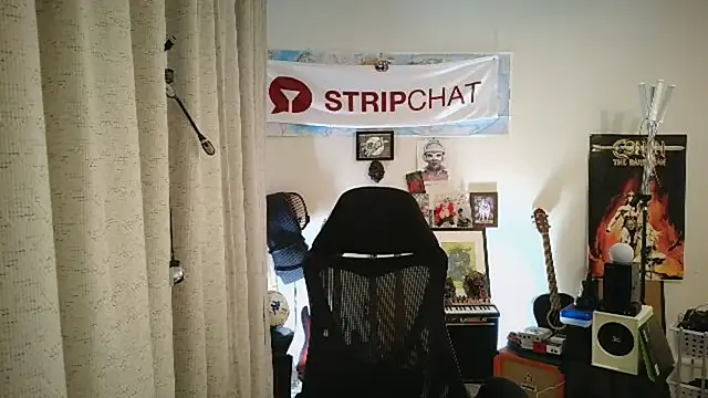 Snapshot of Rock_Pierce chatting on May 2026 12:09:01 PM Rock Pierce online show from May 2026 12:09:01 PM