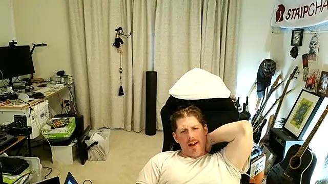 Snapshot of Rock_Pierce chatting on May 2026 05:35:02 PM Rock Pierce online show from May 2026 05:35:02 PM