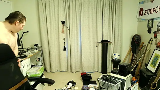 Snapshot of Rock_Pierce chatting on May 2026 10:48:01 AM Rock Pierce online show from May 2026 10:48:01 AM