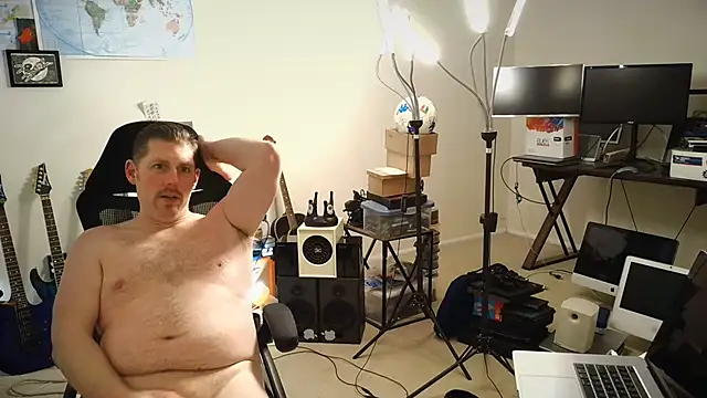 Snapshot of Rock_Pierce chatting on November 2025 11:35:02 AM Rock Pierce online show from November 2025 11:35:02 AM