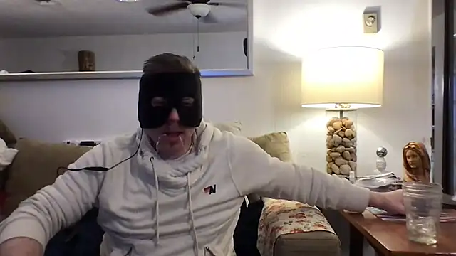 Snapshot of Rock_Pierce chatting on November 2025 03:50:02 PM Rock Pierce online show from November 2025 03:50:02 PM