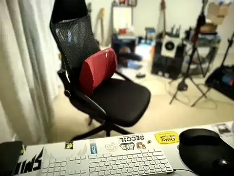 Snapshot of Rock_Pierce chatting on November 2025 11:25:02 AM Rock Pierce online show from November 2025 11:25:02 AM